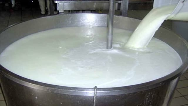 نرخ خرید شیرخام به زودی اعلامی می‌شود