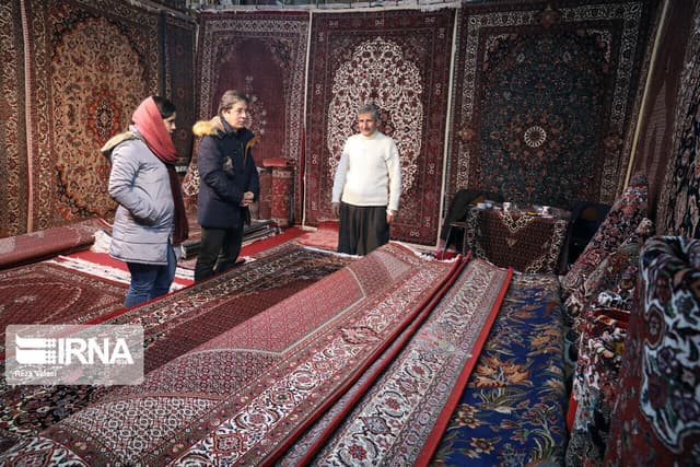 رفع تعهد ارزی صادرکنندگان فرش دستباف تسهیل شد